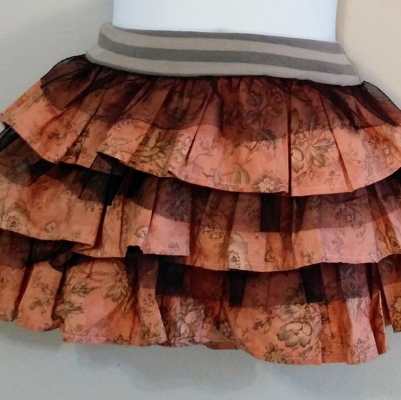 VVHTF NEW Persnickety Susie Skirt in Coral - Picture 3 of 4